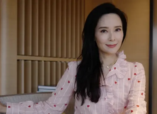 最美港姐氣「屎」了！郭羨妮曾被控片場隨地野放　染上嚴重憂鬱症
