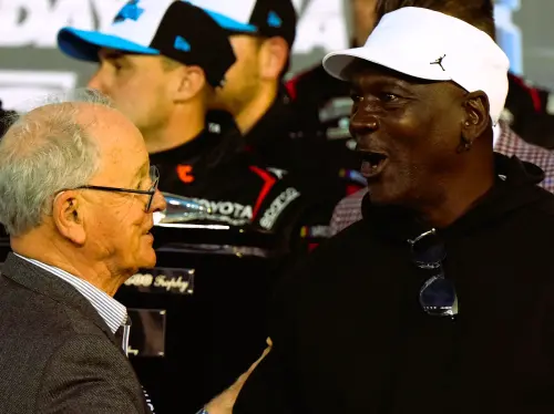 影／籃球之神喬丹轉戰車界也能奪第7冠！避開1.5億台幣風險後笑談
