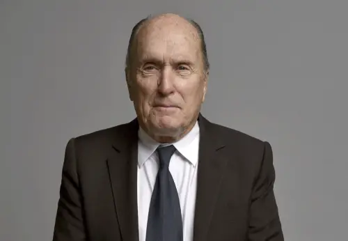 影帝勞勃杜瓦95歲去世！《教父》3巨頭成絕響　艾爾帕西諾慟發聲
