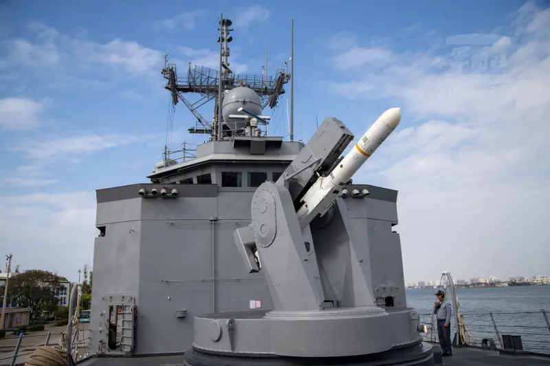▲逢甲軍艦Mk13單臂飛彈發射架，能發射美製標準一型防空飛彈、魚叉反艦飛彈。（圖／軍聞社提供）