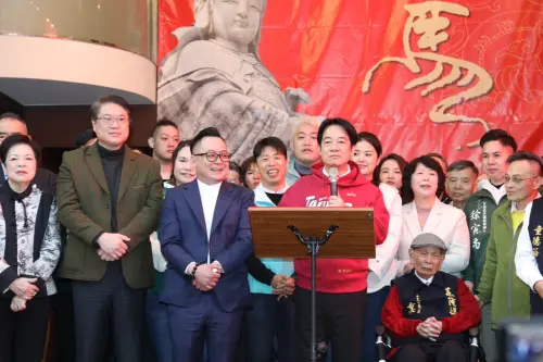 赴基隆參香祈福！賴清德向鄉親推薦童子瑋：有抱負有理想
