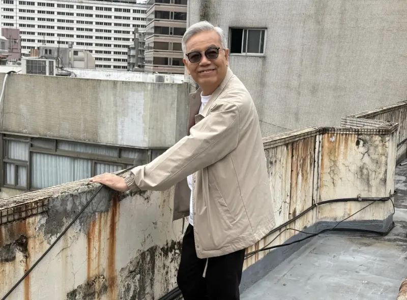 ▲田啟文（如圖）來台演出《雙囍》，揭密周星馳拍片的成功之道，透露他願意砸錢一拍再拍，把臨時演員的戲磨到完美，這種沒人學得來。（圖／記者蘇詠智攝）