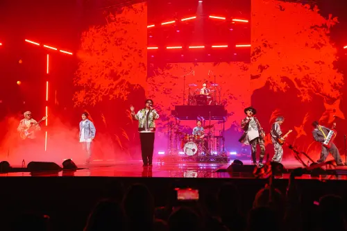 ▲《WE ARE我們的除夕夜》卡司集結老中青三代，內容涵蓋文化與藝術，讓人看了捨不得轉台。（圖／文總提供）