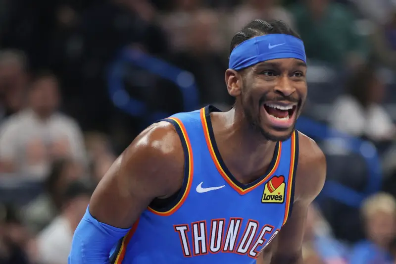 ▲隨著奧克拉荷馬城雷霆隊從重建期快速崛起為爭冠熱門，當家球星亞歷山大（Shai Gilgeous-Alexander）的歷史地位也成為熱議焦點。（圖／美聯社／達志影像）