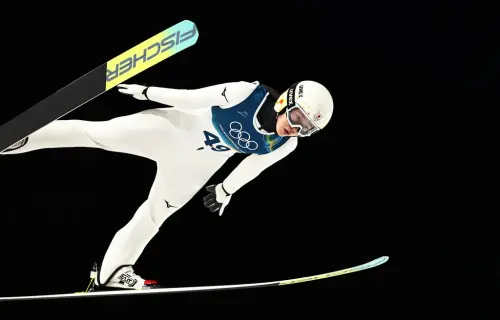 ▲當丸山希奪下銅牌的消息傳回村內時，超過百名村民聚集在公開轉播會場喜極而泣。（圖／美聯社／達志影像）