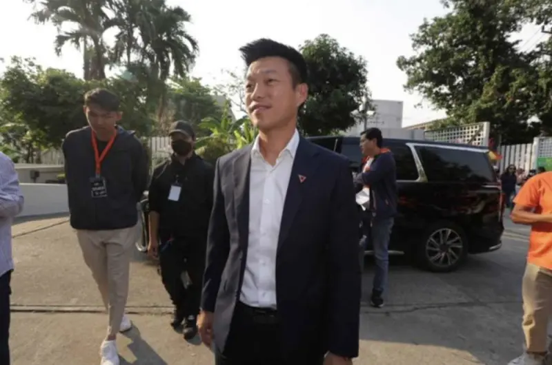 ▲人民黨黨魁納塔蓬（Natthaphong Ruengpanyawut）強調反對派合作不設門檻，但要求選委會釐清條碼與投票程序爭議，以重建公信力。（圖／翻攝自曼谷郵報）