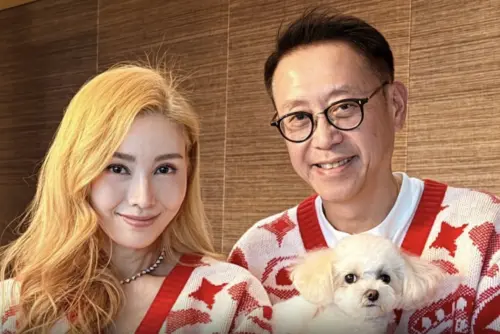 李嘉欣金髮賀新春！55歲美貌凍齡　卻被網友揪出破綻：這裡像60歲
