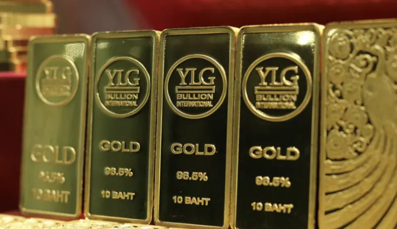 ▲農曆新年向來是黃金需求旺季，但今年國際金價卻在春節期間意外疲軟，跌破每盎司5000美元。（圖／翻攝自曼谷郵報）