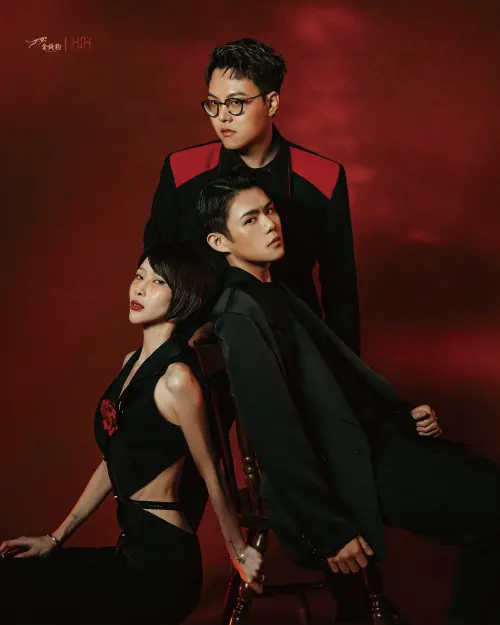 金錢豹＆HORSE LAI時尚聯名 「紅黑配」新版制服曝光
