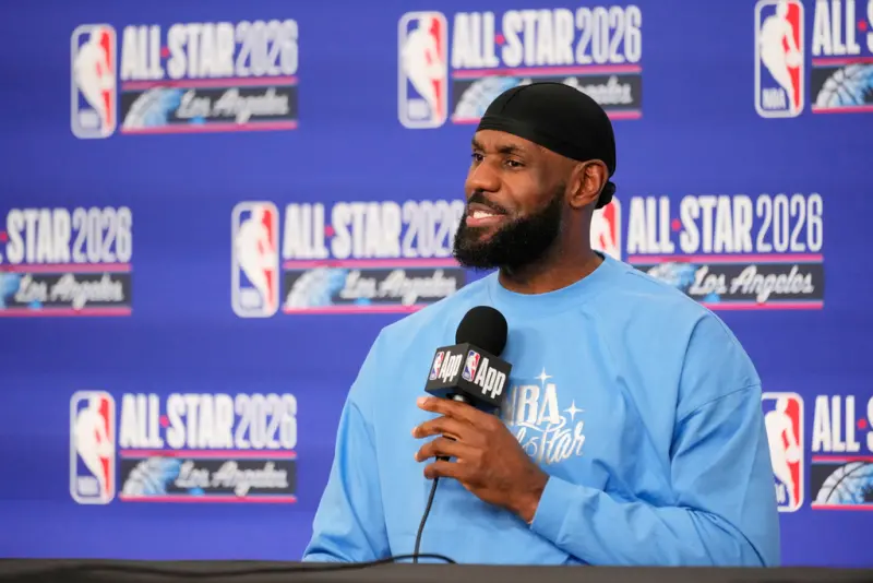 ▲珍妮首度證實，陣中傳奇巨星詹姆斯（LeBron James）目前尚未就續約事宜與球團進行任何實質討論，並強調球隊未來的發展核心已明確轉向新任當家球星唐西奇（Luka Doncic）。（圖／美聯社／達志影像）