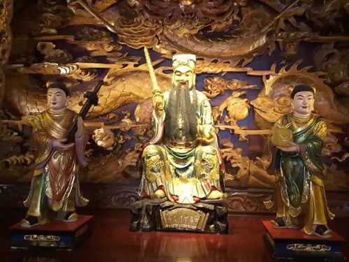 ▲大年初四正逢接財神日，後天（21日）大年初五也是五路財神生日，罕見吉日十分適合前往財神廟參拜招財。（圖／烘爐地南山福德宮臉書）