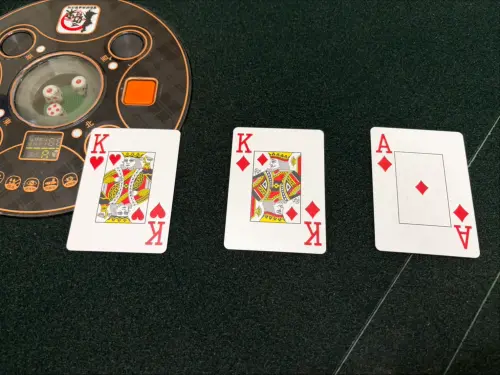 ▲射龍門失敗撞柱案例一，非對子撞柱罰喊出金額的2倍。（圖/記者張嘉哲攝）