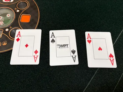 ▲射龍門失敗撞柱案例二，對子撞柱罰喊出金額的3倍。（圖/記者張嘉哲攝）