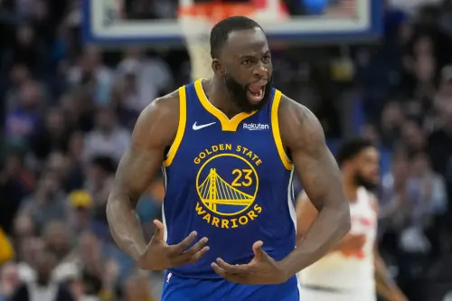 ▲格林在周六參與了完整練習，總教練科爾（Steve Kerr）預期他能在周日對戰湖人時復出。（圖／美聯社／達志影像）