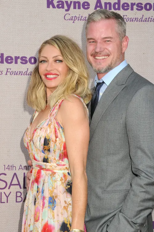 ▲家屬聲明中提到，艾瑞克丹恩（右）的最後時光由親友、摯愛的演員兼模特兒妻子Rebecca Gayheart（左）與兩名女兒陪伴。（圖／美聯社）