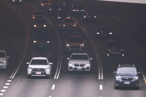 ▲許多人認為，國道客運最大的硬傷就是「會遇上塞車」。（圖／記者朱永強攝）