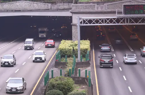 2026初五高乘載！高速公路管制時間、國道即時路況、塞車路段速懂
