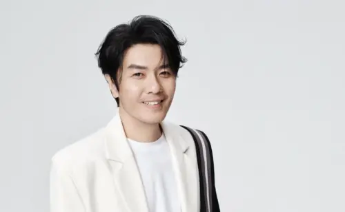 阿杜唱紅〈他一定很愛你〉！出道前是工頭　因獨特沙啞嗓音被挖掘
