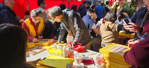 ▲大年初五上午9時至下午4時可現場報名參加「補財庫法會」。（圖／記者吳翊緁攝）