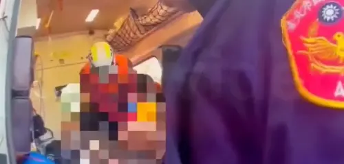 ▲大年初五位於北市大安區的醫美診所團拜遭槍擊，董座腿中彈、2員工遭流彈波及受傷，疑似與財務糾紛有關，警方追緝槍手。（圖／翻攝畫面）