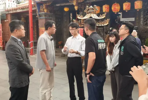 馬年馬不停蹄拜廟！黃國昌談藍白合　重申會整合出最強候選人
