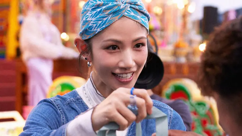 李千娜風波後首度露面！她現身屏東宮廟登台唱歌：回娘家重新出發