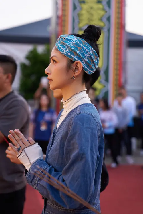 ▲李千娜初五出席屏東麟洛百年「王爺奶奶回娘家」盛典，她形容有「回娘家」的感覺。（圖／劇樂蹦娛樂提供)