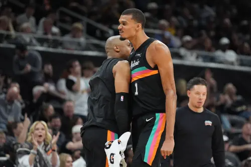 NBA／文班亞馬轟雙十虐菜！火鍋數升隊史第5　馬刺139：122贏國王
