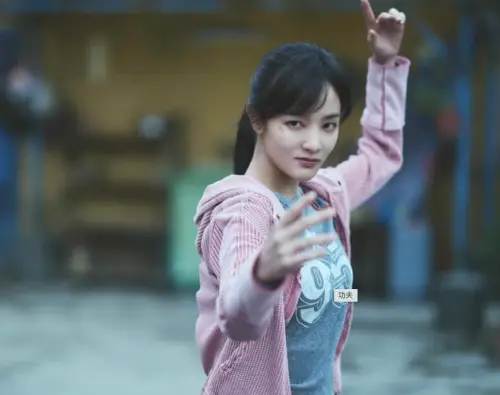 ▲王淨（右）在《功夫》的對白中提到《我猜我猜我猜猜猜》，竟意外引發不同世代觀眾的不同反應。（圖／麻吉砥加提供）