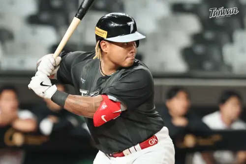 ▲吉力吉撈·鞏冠今日首局把握得點圈機會敲出安打，帶有1分打點。（圖／中職提供）