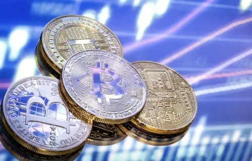 假冒新加坡人行騙近百萬泰銖　曼谷女子涉普吉加密貨幣詐騙案落網
