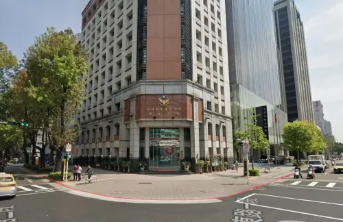 家屬悲痛來台處理後事！港男北市五星飯店輕生　留紙條遺言內容曝
