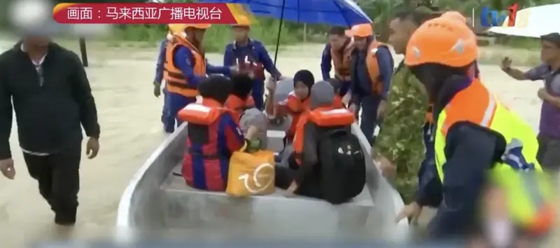 ▲馬來西亞沙巴州遭受連日豪雨襲擊引發嚴重洪災，多所學校校園泡水受損，導致數千名師生教學中斷。（圖／翻攝自馬來西亞廣播電視台）