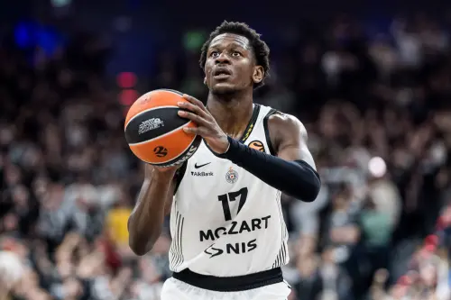 NBA／湖人補強側翼新方案！華生、伊森很難搶　鎖定26歲德國前鋒
