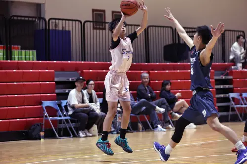 ▲Taipei Sonics球員翁書唯此役繳出全場最高18分，外帶7籃板、4抄截的全方位成績單，帶領球隊以67比30擊敗新民國中，在U19籃球聯盟下半季首戰旗開得勝。（圖／Ｕ19籃球聯盟提供）