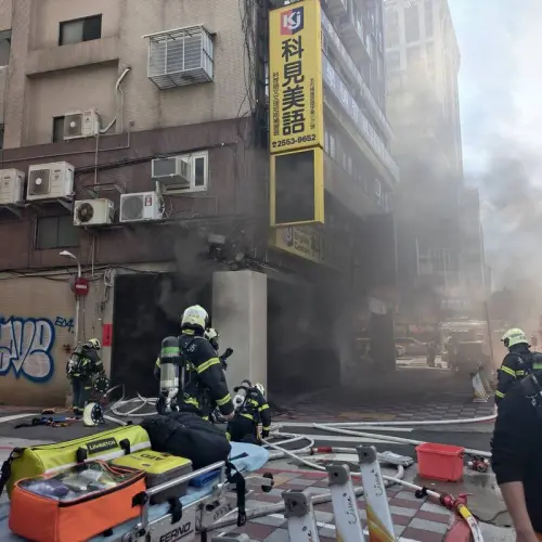 快訊／北市承德路二段大樓地下室大火　濃煙竄天多位民眾嗆傷
