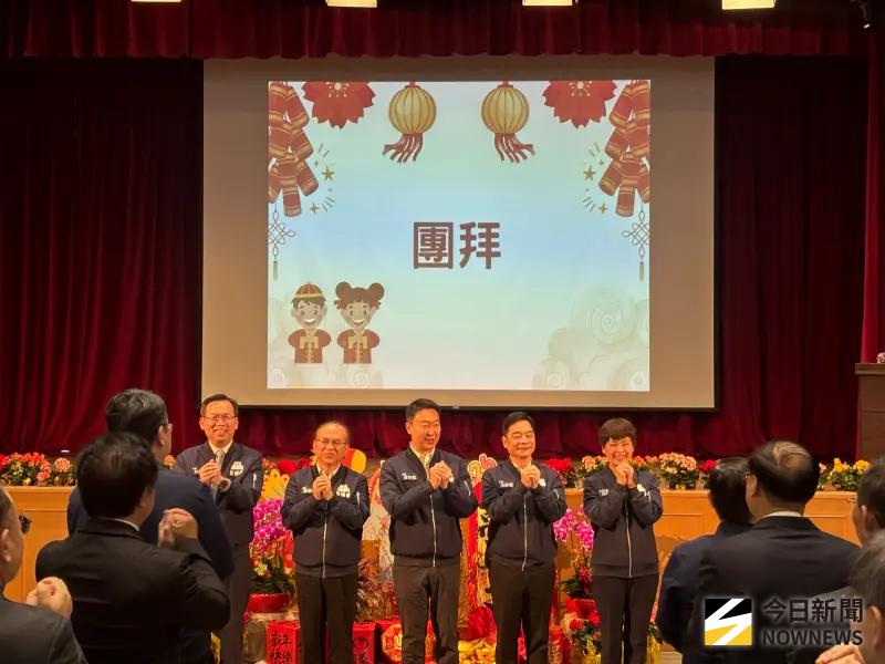 國旅也開紅盤！交通部長鞠躬謝同仁　風景區加樂園人潮成長107%