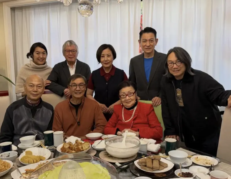 比劉德華還大咖!華神春節向97歲白雪仙拜年 汪明荃、劉松仁都到