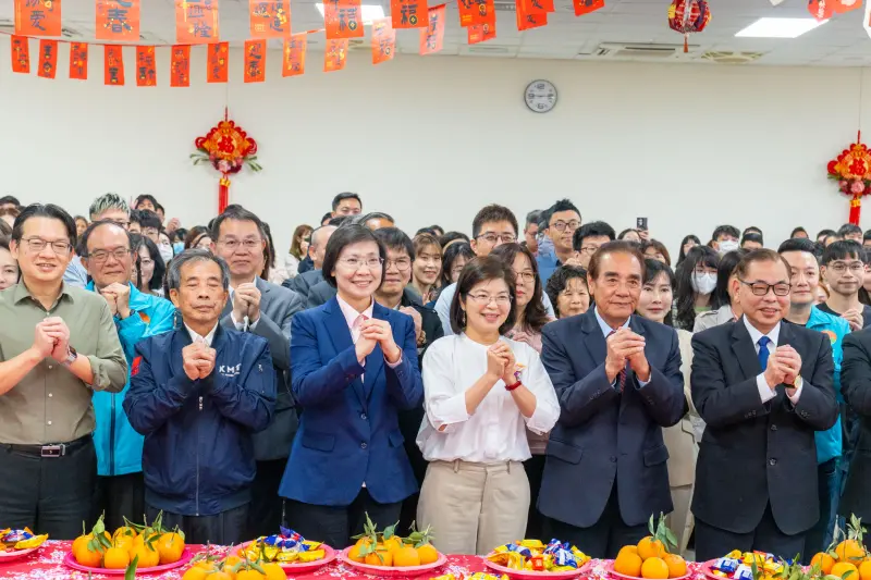 出席新春團拜 徐欣瑩:盼新竹成為引領世界的風