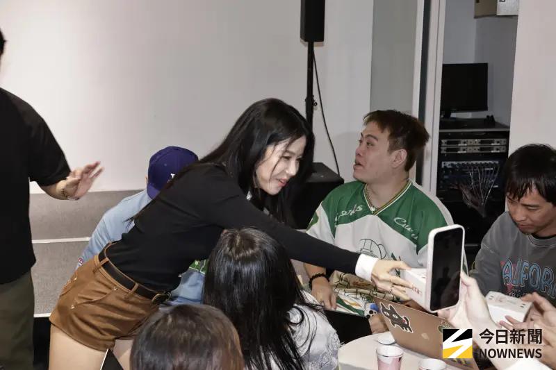 MAMAMOO頌樂過年胖7公斤！自爆每天躺在家裡　年後開工新計畫曝光