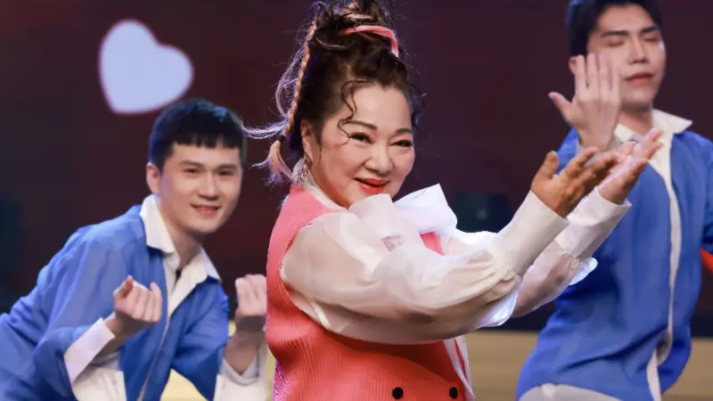 白冰冰、豬哥亮、胡瓜除夕節目比拚收視!最高點是她 全場噴鼻血