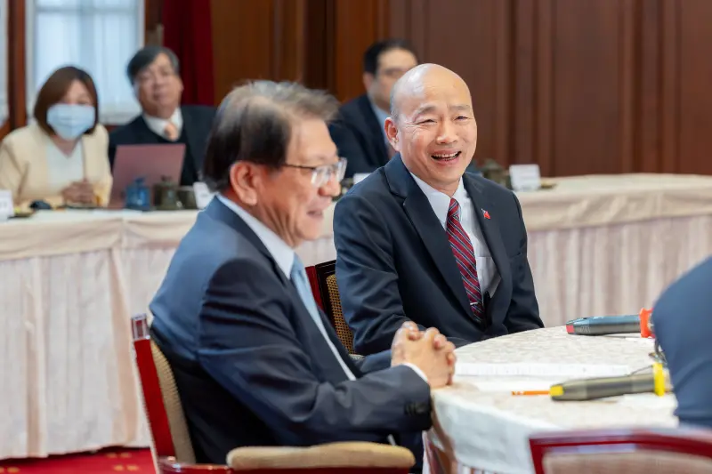    ▲賴清德今日邀請五院院長進行新春茶敘，過程氣氛輕鬆。（圖／總統府提供）  