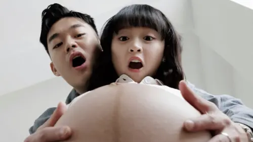 ▲王齊麟（左）與陳詩媛（右）在去年登記結婚，並宣布懷孕喜訊。（圖／陳詩媛IG＠10yuan.0424）