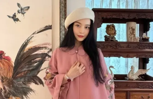 范冰冰新年照超貴氣！巨型紅寶石搶眼　粉絲直呼：手酸可幫忙妳戴
