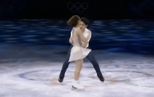 三浦璃來滑一半拉鍊掉了！木原龍一半蹲幫拉還比讚　她大笑全被拍
