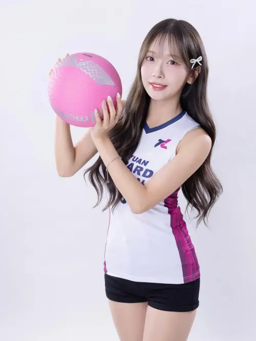 ▲長相甜美的金佳垠也在此次傳聞名單中。（圖／翻攝自金佳垠IG@rkouee）