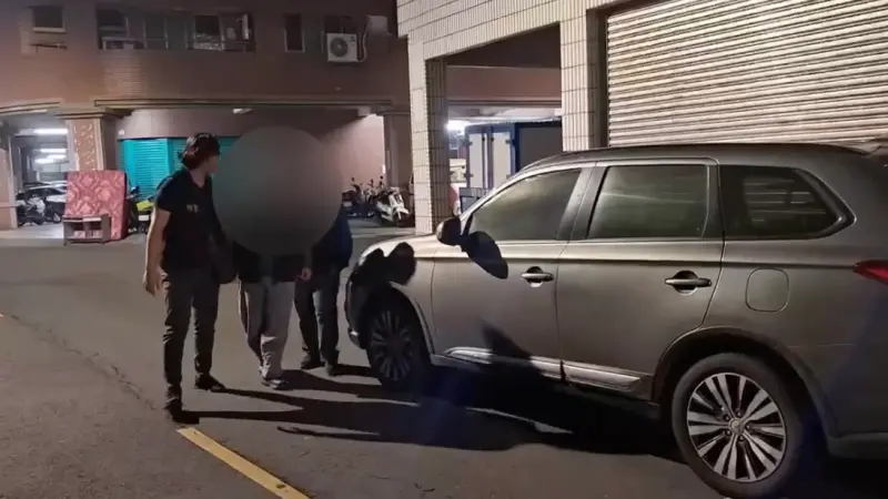 快訊／北捷揚言拿刀攻擊！累犯男深夜落網畫面曝　真實身份被起底