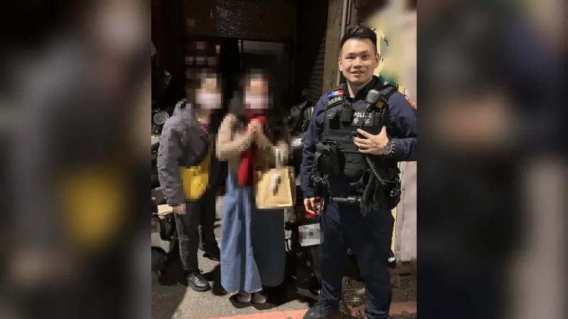 春節試手氣刮中20萬！台中女深夜捧重金心驚驚　警貼心護鈔獲讚