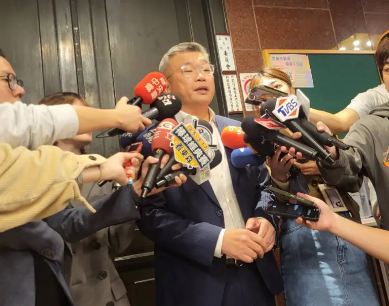 「萬年總召」正式退位！蔡其昌被推舉新總召：感謝柯建銘成全