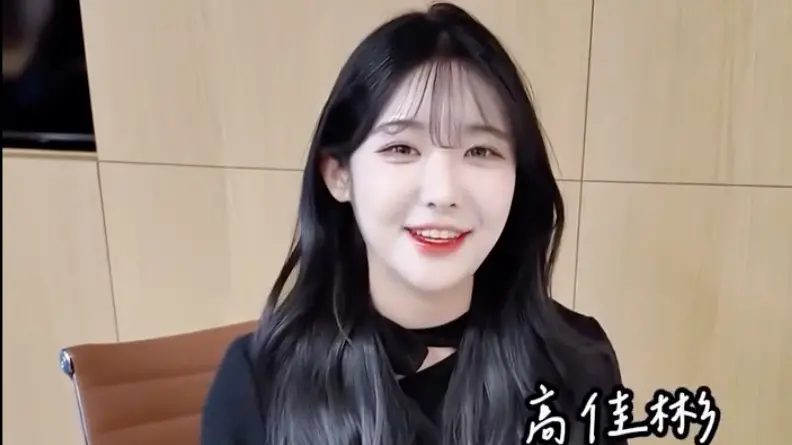 快訊／Rakuten Girls真的要組6本柱？高佳彬現身球場：樂天我來了